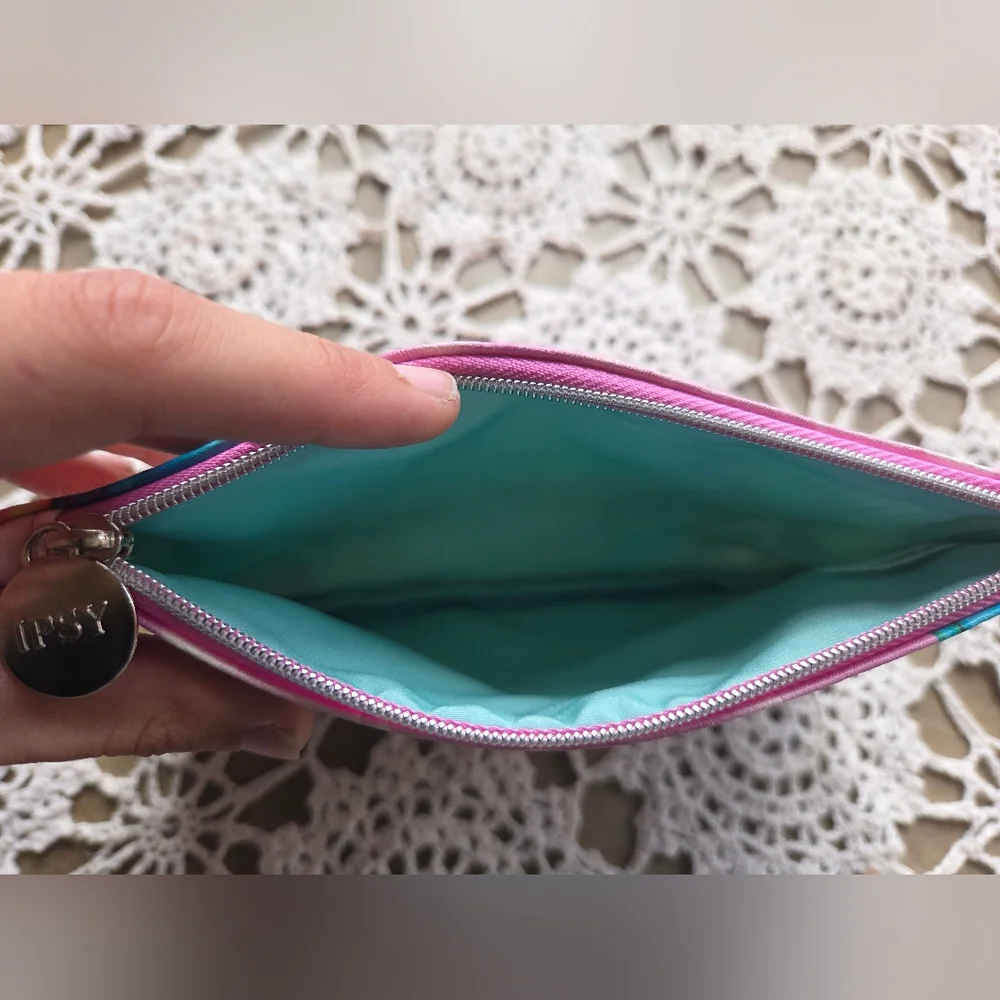 IPSY Glam Bag – July 2025 Summer Abstract Pastel Design | Bag Only